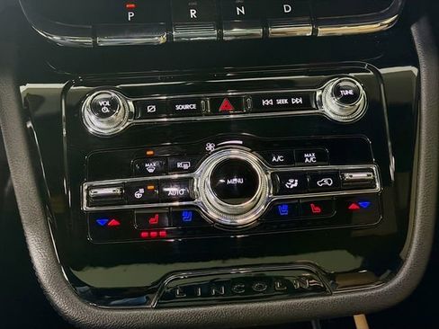 Used 2022 Lincoln Corsair Reserve w/ Equipment Group 201A image 19