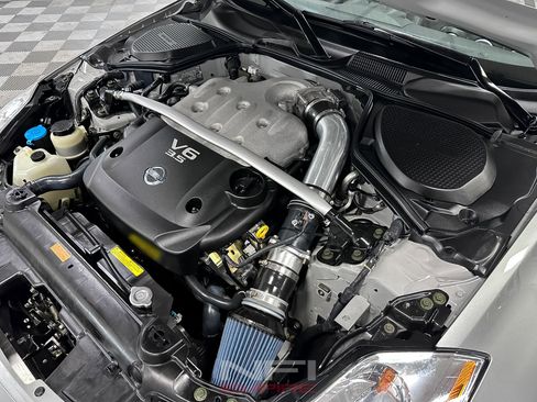 Used 2004 Nissan 350Z Touring RWD image 41