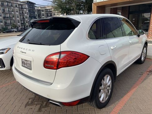 Used 2012 Porsche Cayenne image 3
