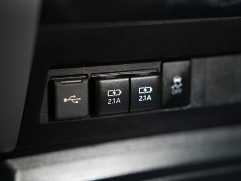 Used 2020 Toyota Tundra Limited w/ TRD Off-Road Package AWD/4WD image 44