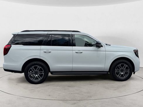 Certified 2025 Ford Expedition Active AWD/4WD image 6