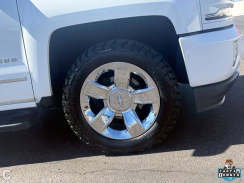 Used 2018 Chevrolet Silverado 1500 LTZ Z71 w/ LTZ Plus Package AWD/4WD image 8