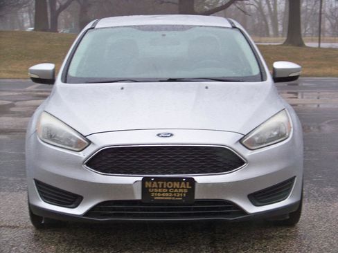 Used 2016 Ford Focus SE image 3