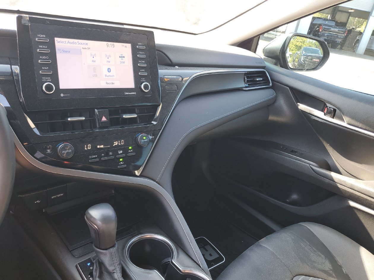 Used 2024 Toyota Camry SE w/ Convenience Package FWD image 26