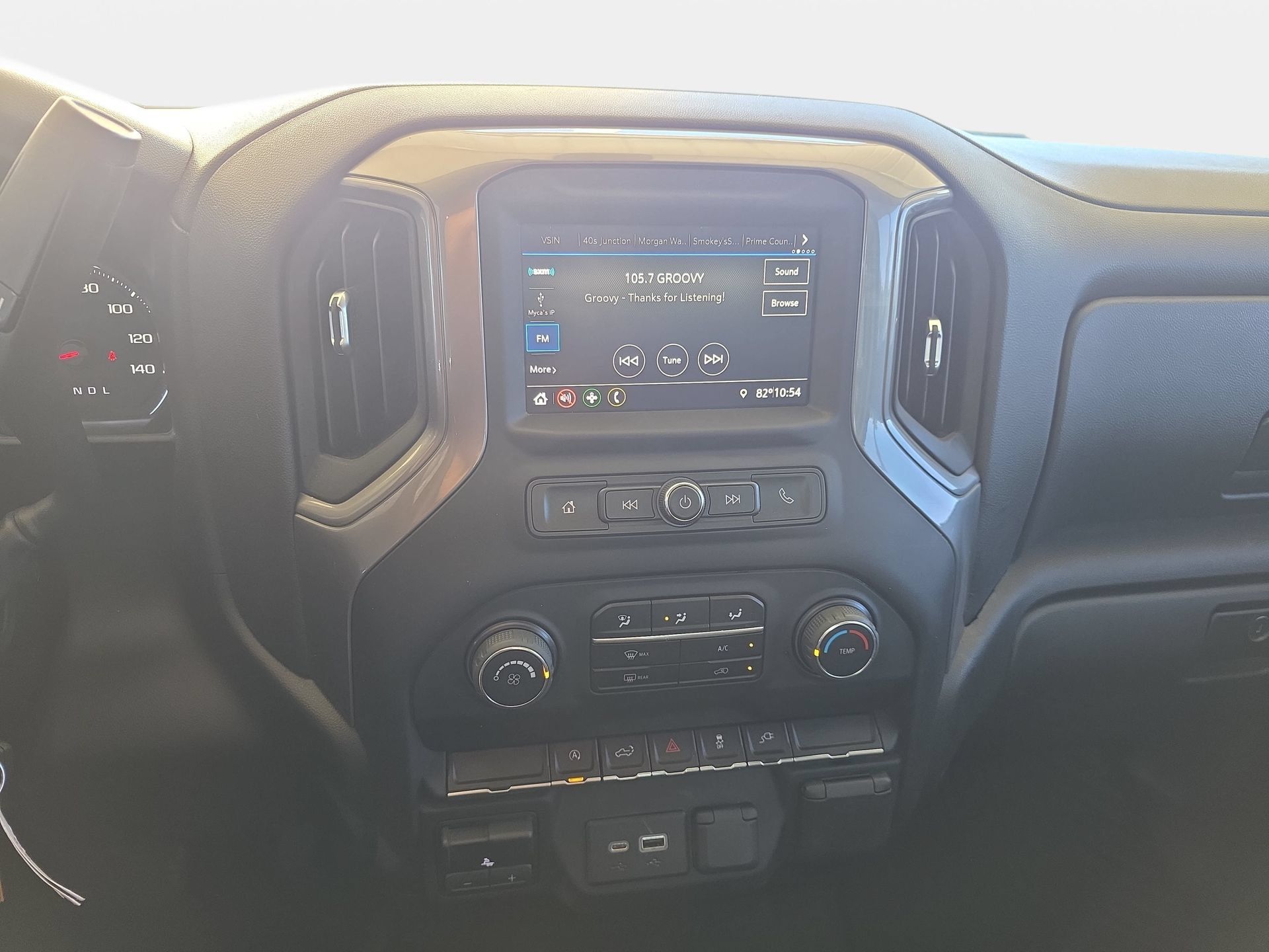 Used 2021 Chevrolet Silverado 1500 Custom AWD/4WD image 19