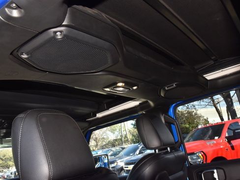 Used 2023 Jeep Wrangler Unlimited Rubicon 4xe w/ Safety Group image 18