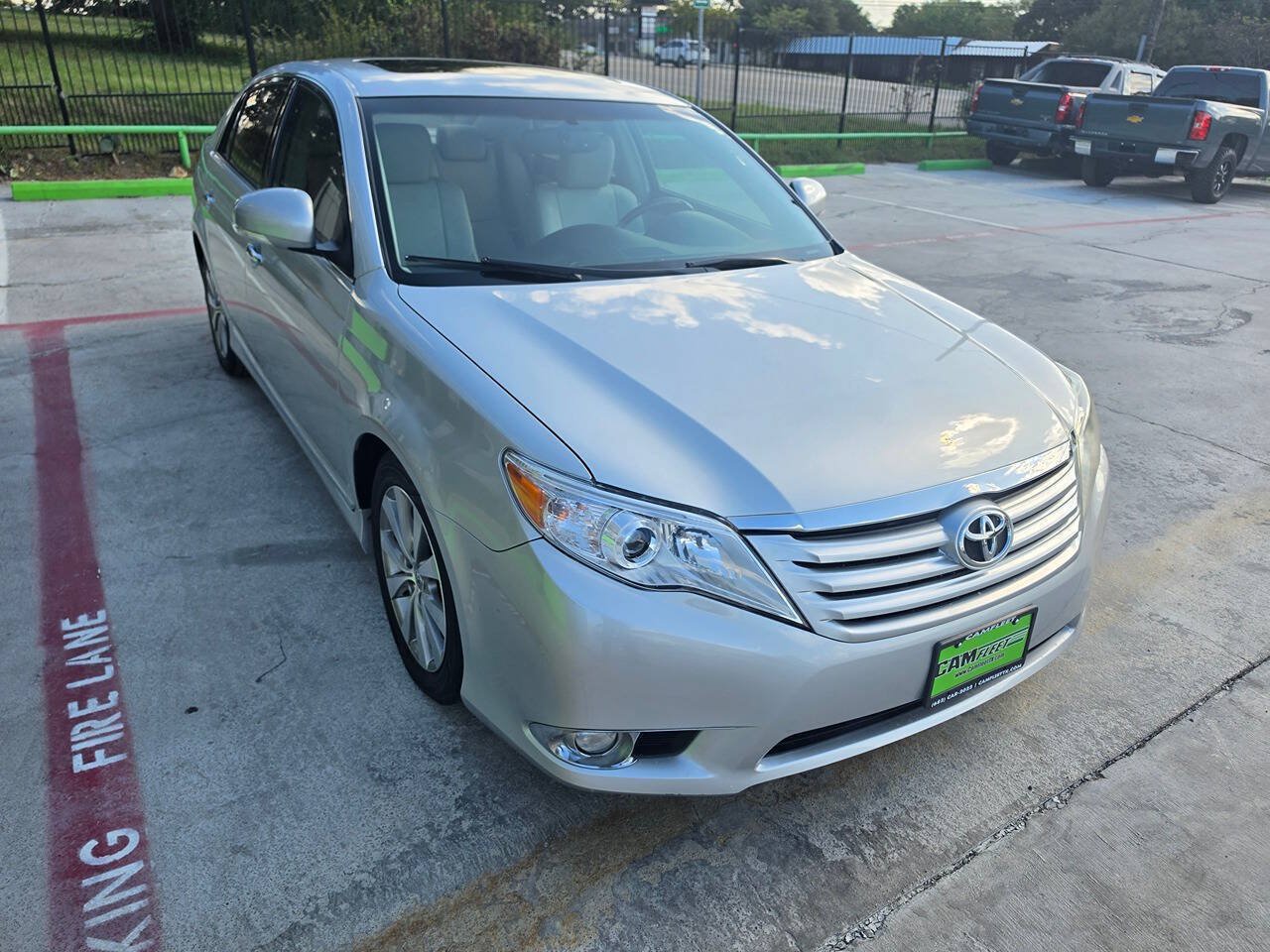 Used 2011 Toyota Avalon Limited FWD image 5