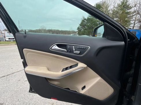 Used 2018 Mercedes-Benz GLA 250 4MATIC image 20