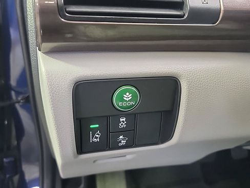 Used 2017 Honda Accord EX-L image 37