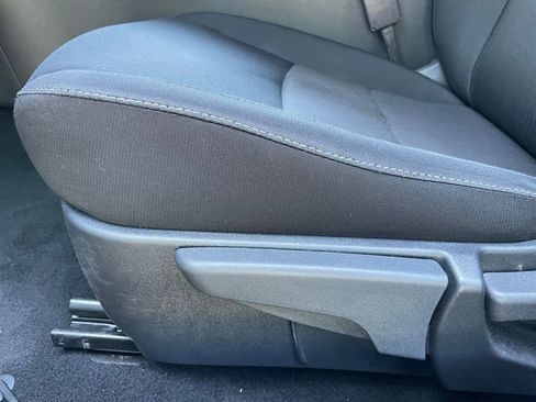 Used 2025 Nissan Sentra SV FWD image 10