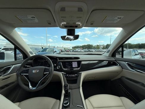 Used 2020 Cadillac XT6 Premium Luxury AWD/4WD image 31