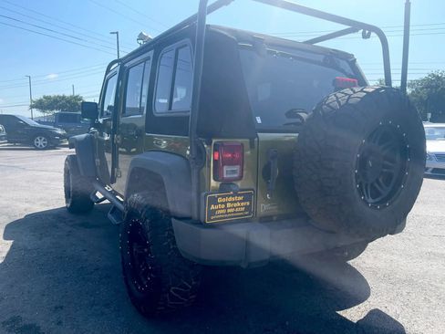 Used 2008 Jeep Wrangler Unlimited X AWD/4WD image 4