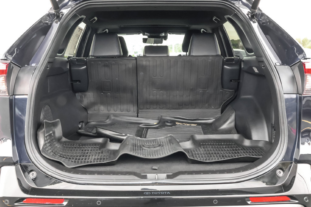 Used 2021 Toyota RAV4 XSE AWD/4WD image 33