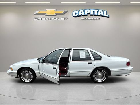 Used 1996 Chevrolet Caprice SS RWD image 9