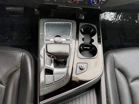 Used 2018 Audi Q7 3.0T Premium Plus w/ Premium Plus Package image 19