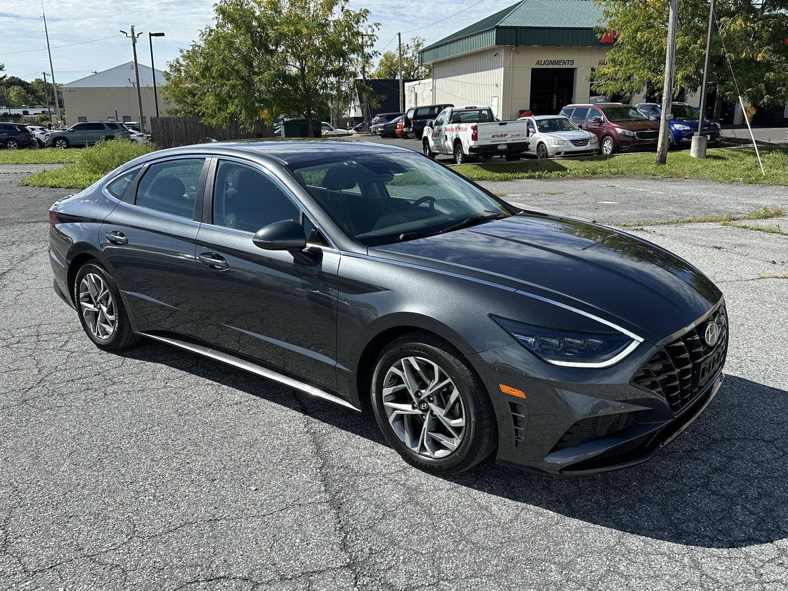 Certified 2023 Hyundai Sonata SEL w/ Preferred Accessory Package FWD image 2
