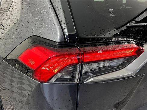 Used 2019 Toyota RAV4 XSE w/ All Weather Liner Package AWD/4WD image 20