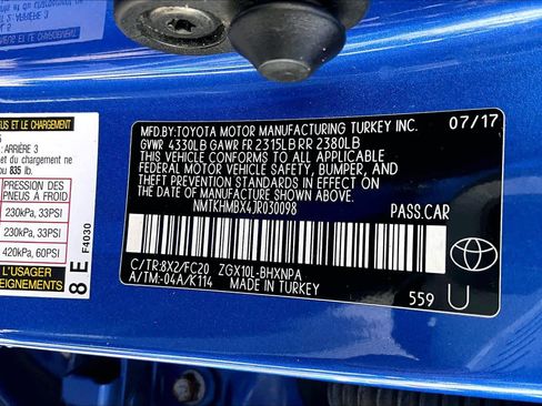 Used 2018 Toyota C-HR XLE FWD image 31