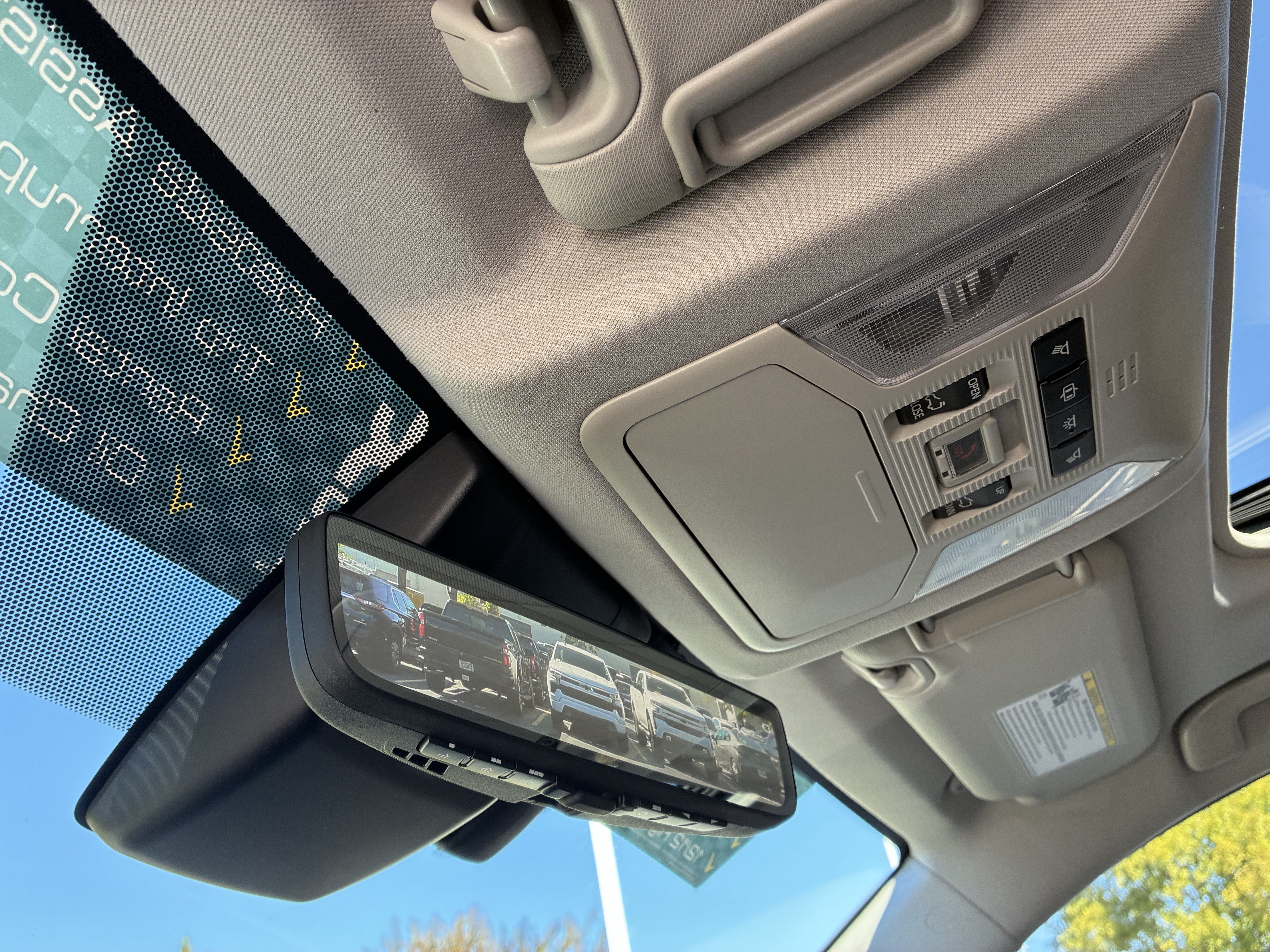 Used 2020 Toyota RAV4 XLE Premium FWD image 37