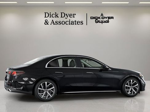 Used 2025 Mercedes-Benz E 350 Sedan image 13