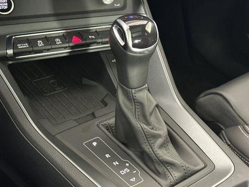 Used 2025 Audi Q3 2.0T Premium w/ Convenience Package image 20