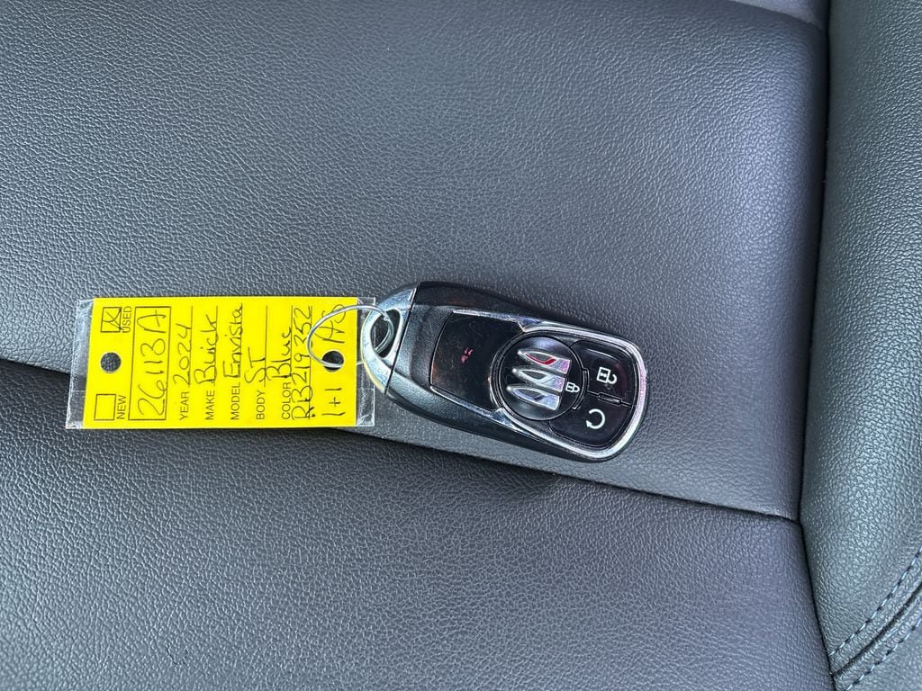 Used 2024 Buick Envista Sport Touring w/ Convenience I Package FWD image 28