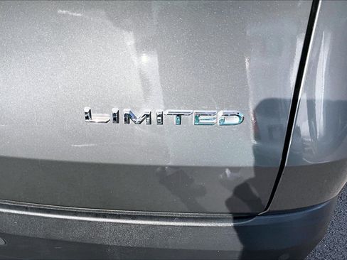 Used 2025 Toyota Grand Highlander AWD image 8