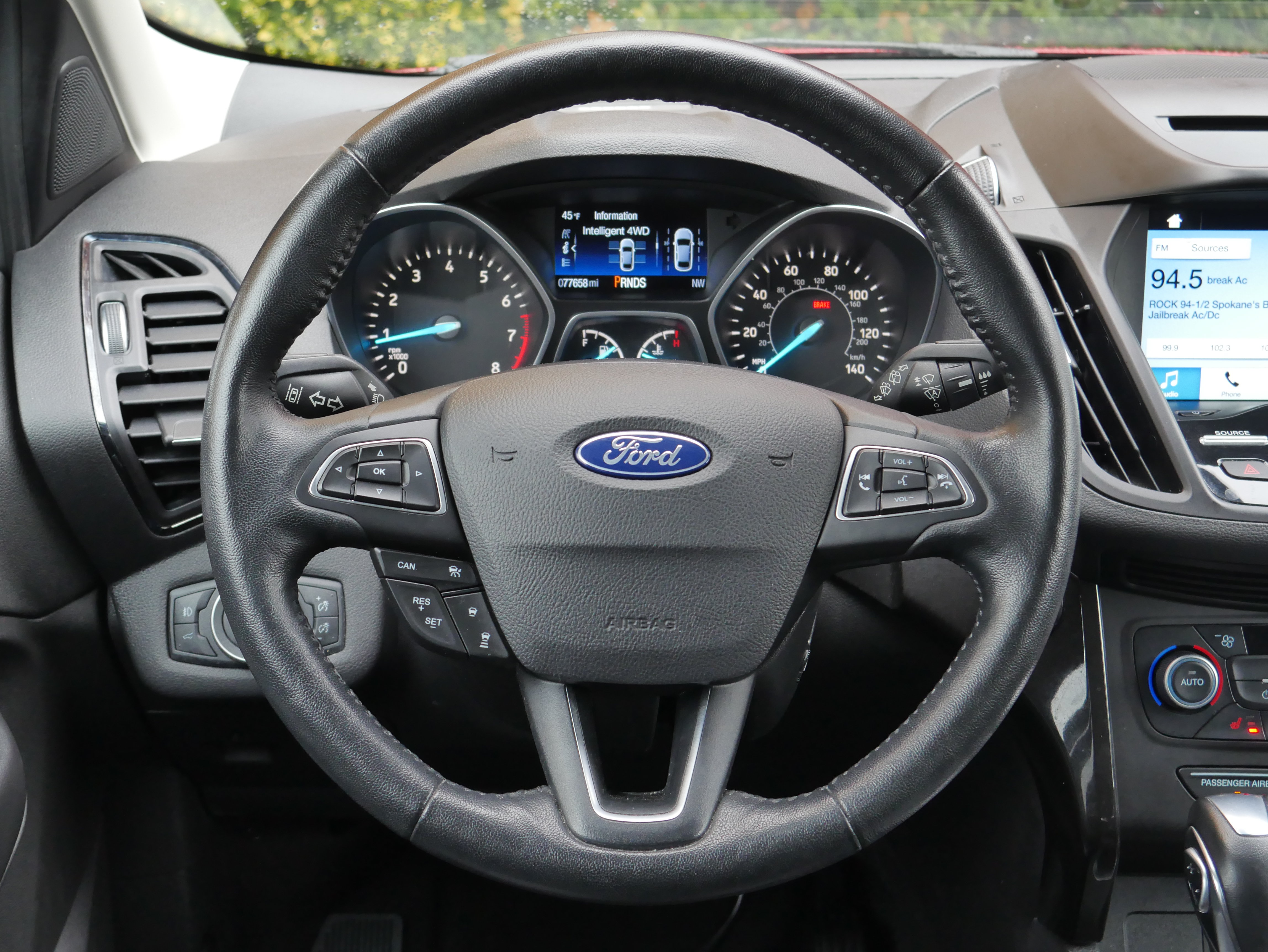 Used 2018 Ford Escape Titanium w/ Ford Safe & Smart Package AWD/4WD image 6