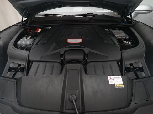 Certified 2023 Porsche Cayenne GTS AWD/4WD image 9