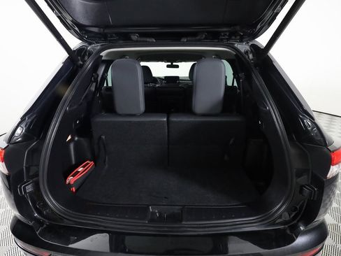 Used 2023 Mitsubishi Outlander SE image 8