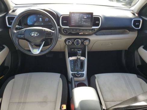 Used 2026 Hyundai Venue SEL FWD image 25
