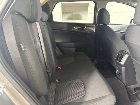 New 2026 Kia Sportage LX FWD image 16