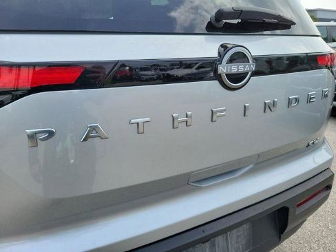 Certified 2024 Nissan Pathfinder SV FWD image 10