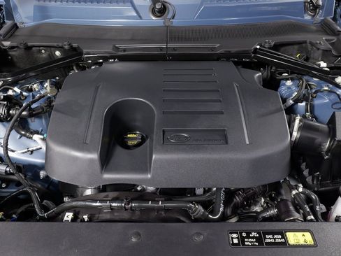 Used 2024 Land Rover Defender 110 S image 84