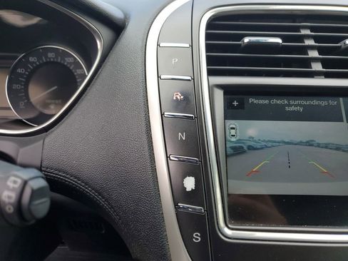 Used 2018 Lincoln MKX Reserve w/ Driver Assistance Package FWD image 28