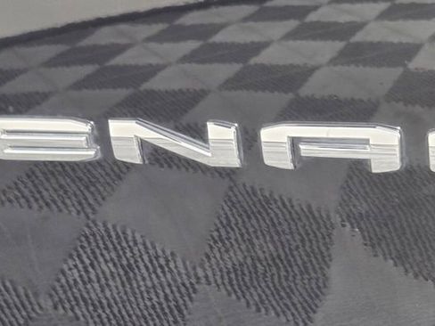 Used 2023 GMC Yukon XL Denali AWD/4WD image 9