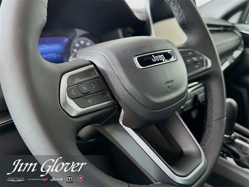 New 2026 Jeep Compass Latitude image 26