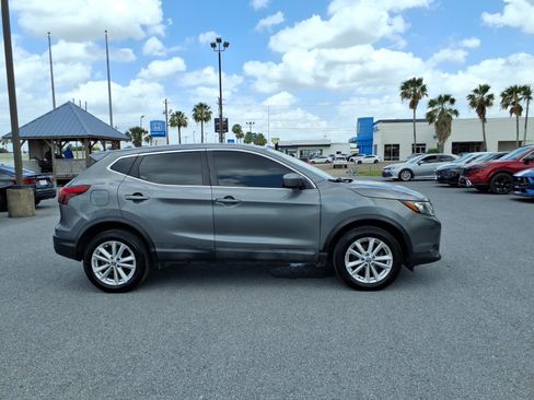 Used 2019 Nissan Rogue Sport S w/ Appearance Package FWD image 9