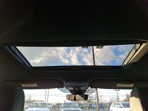 Used 2023 Honda Odyssey Sport image 15