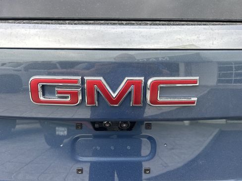 New 2026 GMC Yukon Elevation w/ Elevation Premium Package AWD/4WD image 9
