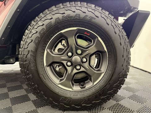 Used 2021 Jeep Gladiator Overland w/ Popular Equipment Package AWD/4WD image 56