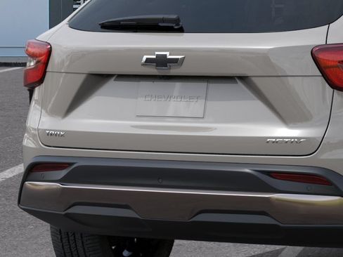 New 2026 Chevrolet Trax ACTIV w/ Driver Confidence Package FWD image 14