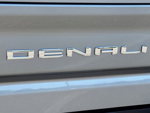 New 2025 GMC Sierra 2500 Denali w/ Denali Reserve Package image 27