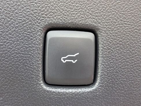 Certified 2025 Ford Escape Platinum image 15