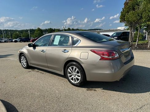 Used 2013 Nissan Altima 2.5 S FWD image 5