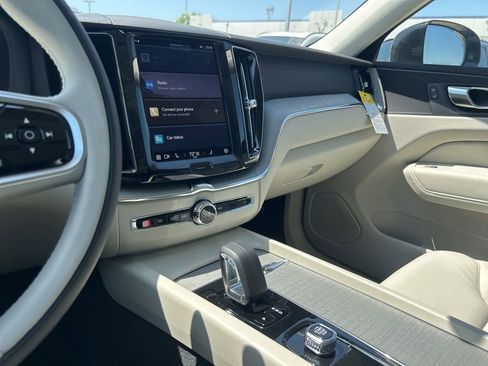 New 2025 Volvo XC60 T8 Plus w/ Protection Package Premier image 17