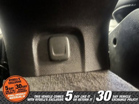 Used 2017 Chevrolet Impala Premier image 18