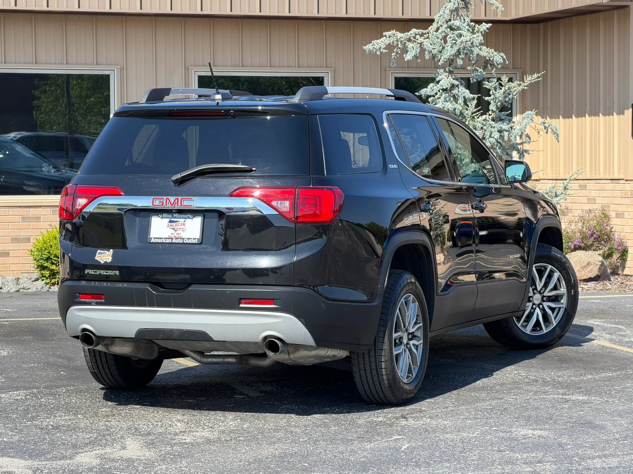 Used 2019 GMC Acadia SLE FWD image 47