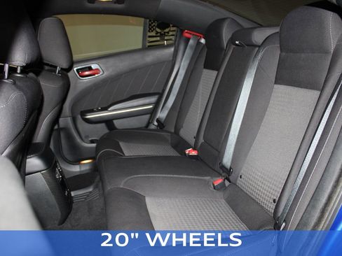 Used 2019 Dodge Charger Scat Pack w/ Dynamics Package image 18