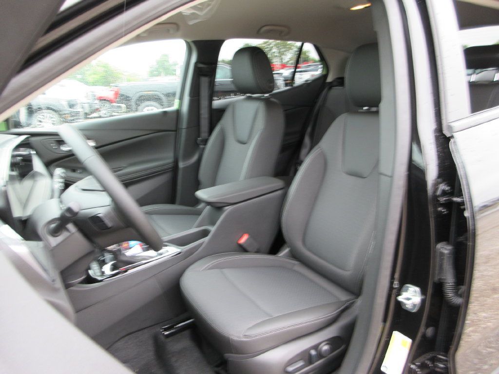 New 2026 Buick Encore GX Preferred w/ Comfort Package AWD/4WD image 9